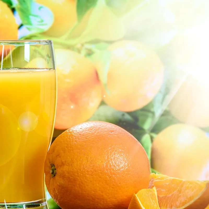 Fresh Orange / Apple Juice